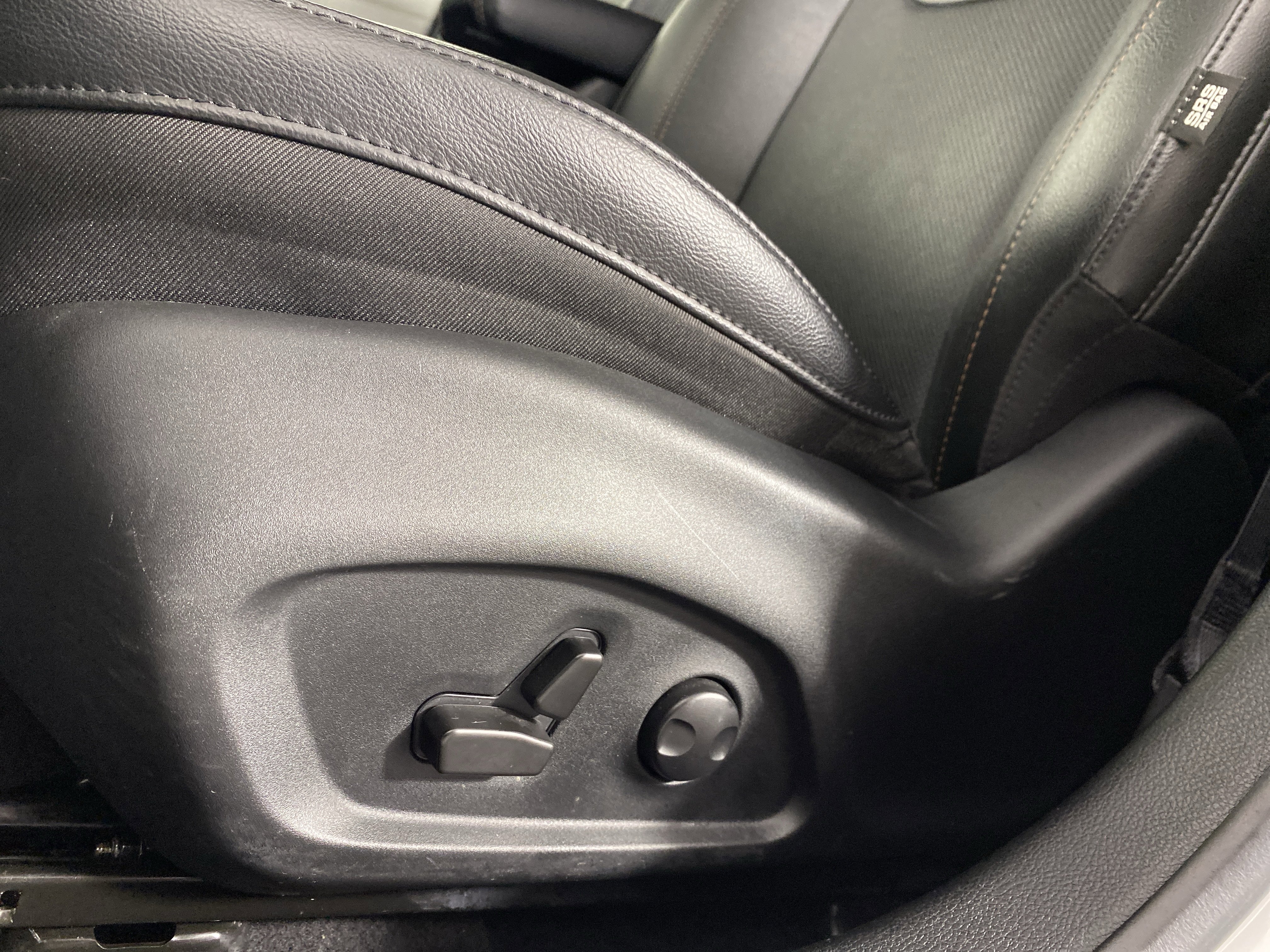 Used 2022 Jeep Compass Limited AWD/4WD image 17