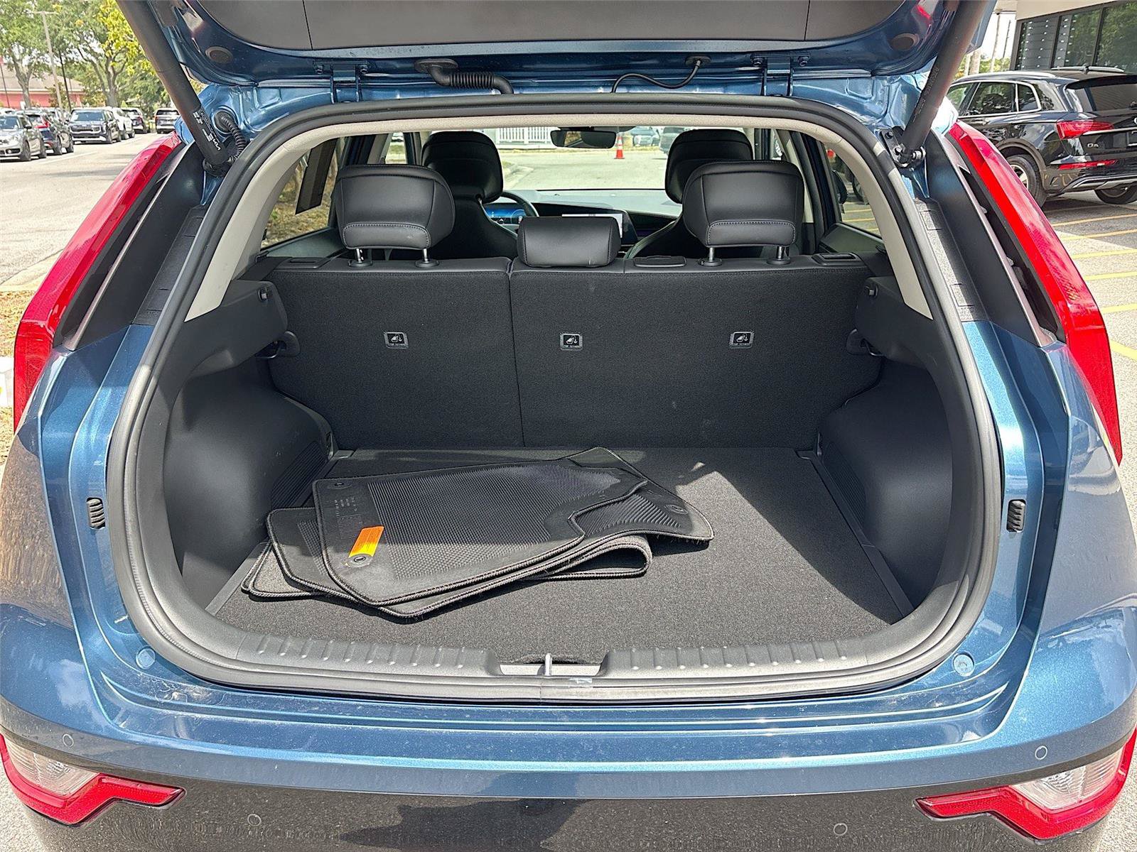Used 2023 Kia Niro Wind FWD image 26