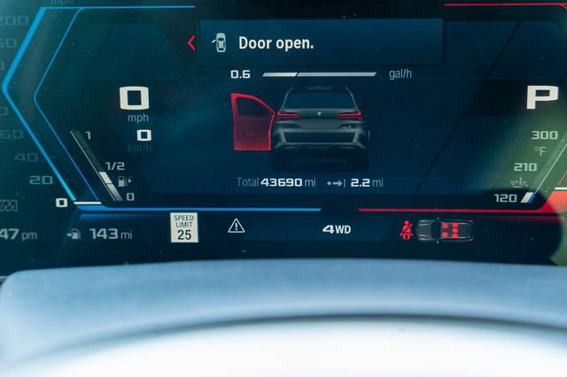 Used 2024 BMW X5 M Competition w/ Premium Package image 36