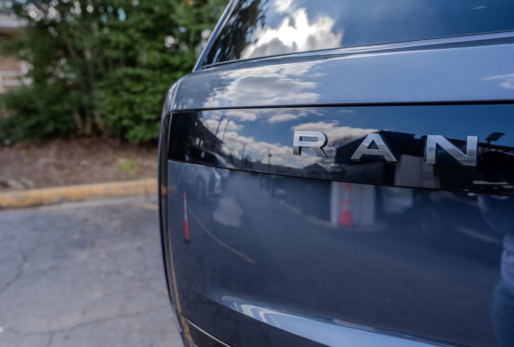 Used 2024 Land Rover Range Rover Autobiography image 27