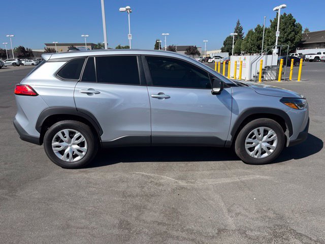 Used 2025 Toyota Corolla Cross L FWD image 2