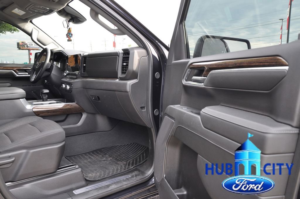 Used 2024 GMC Sierra 1500 Elevation RWD image 17