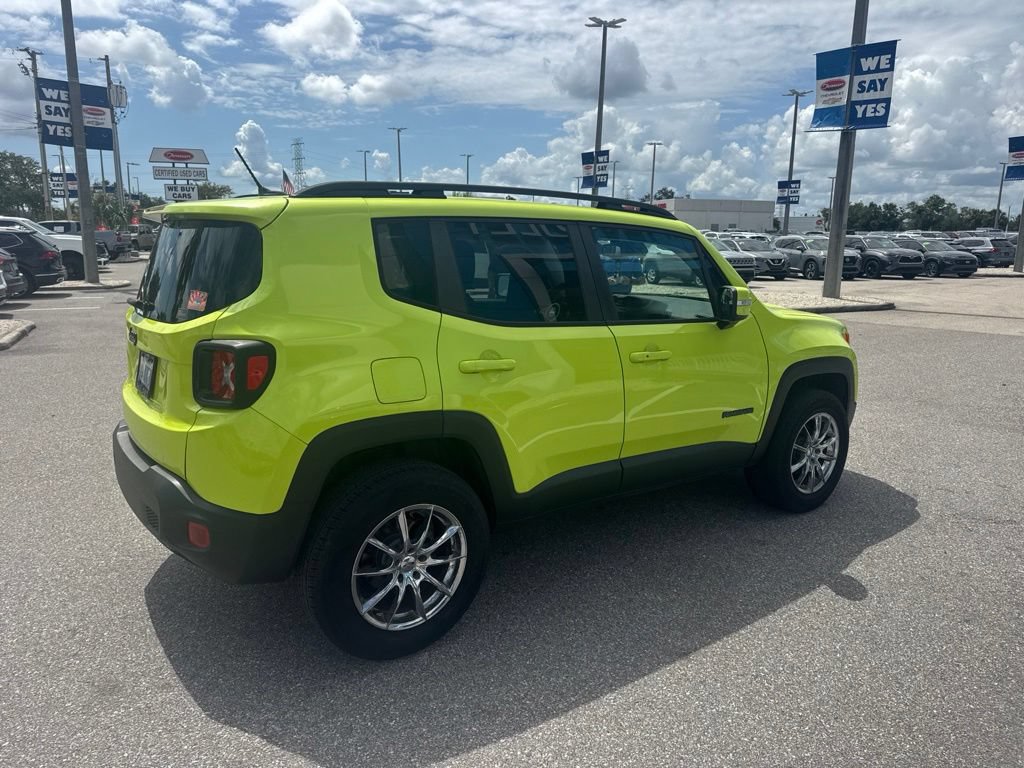 Used 2017 Jeep Renegade Altitude FWD image 6
