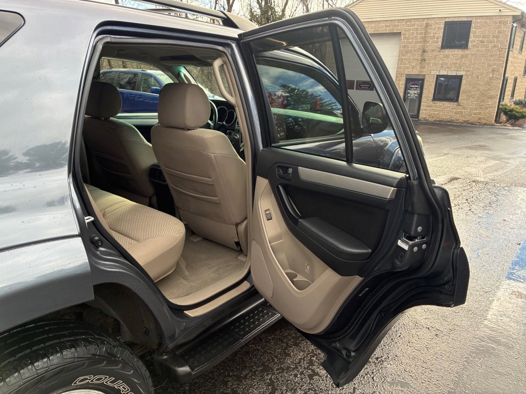 Used 2007 Toyota 4Runner SR5 image 13