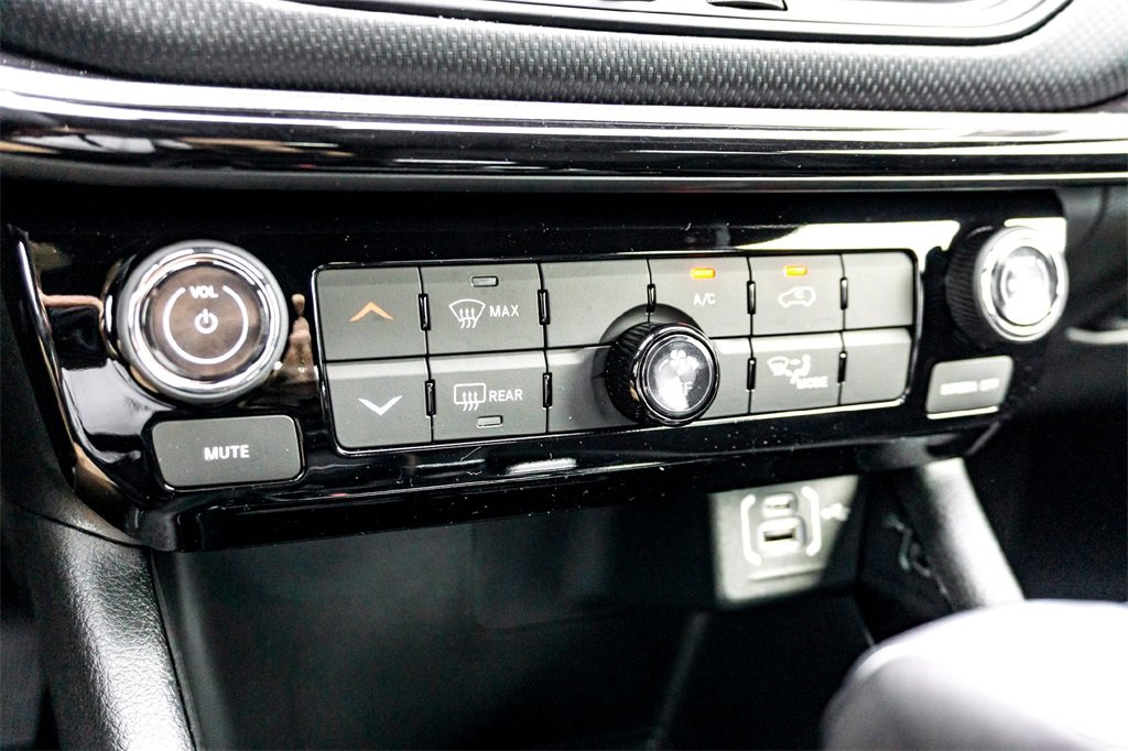 New 2026 Jeep Compass Latitude image 15