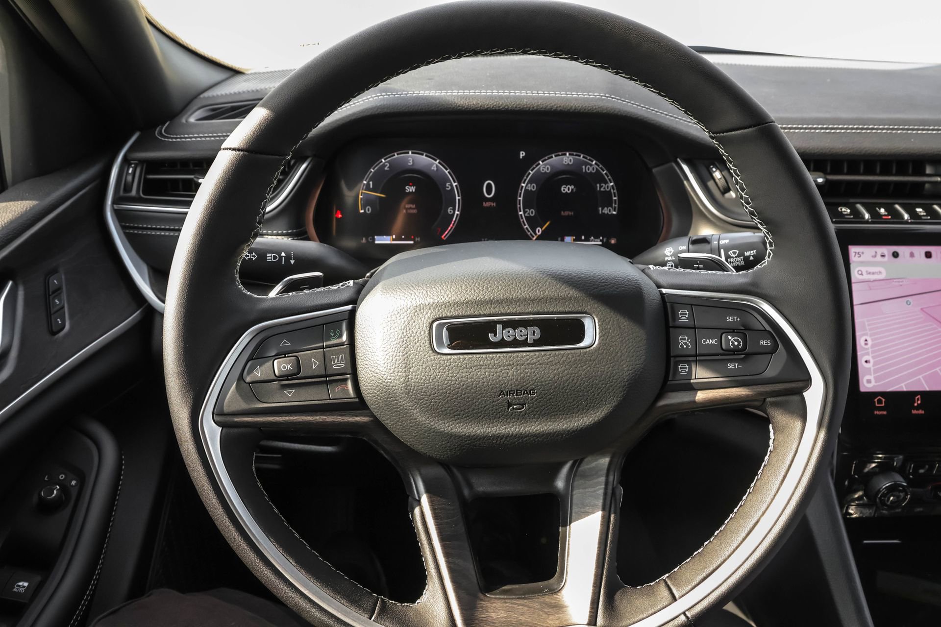 New 2025 Jeep Grand Cherokee L Limited image 27