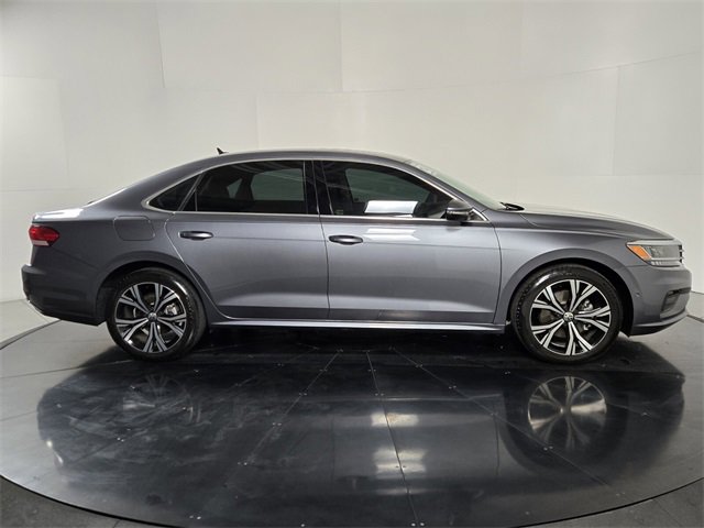 Used 2020 Volkswagen Passat 2.0T SEL image 7