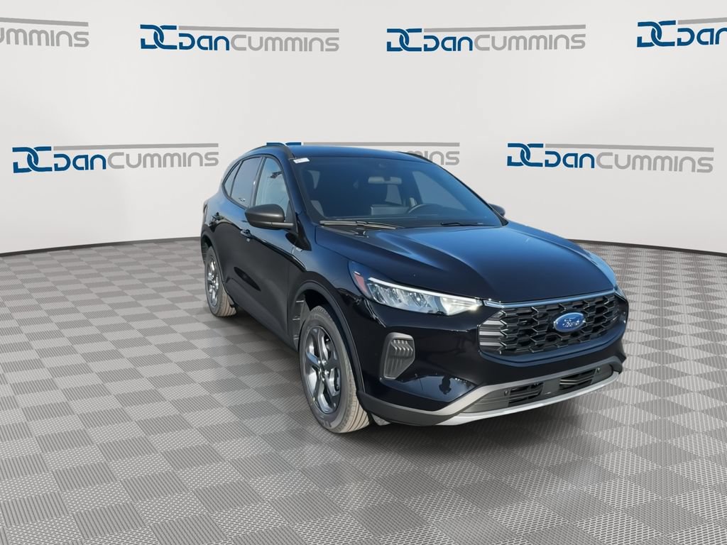 New 2026 Ford Escape ST-Line w/ Tech Pack #1 AWD/4WD image 2