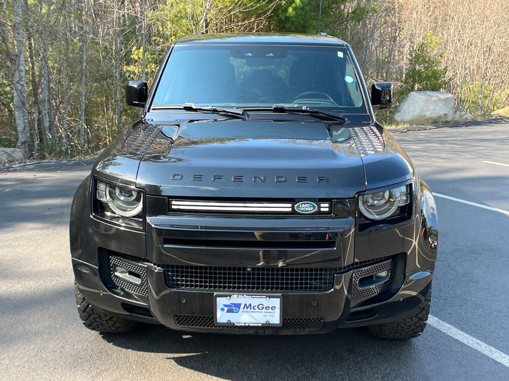 Used 2024 Land Rover Defender 110 X-Dynamic SE image 8
