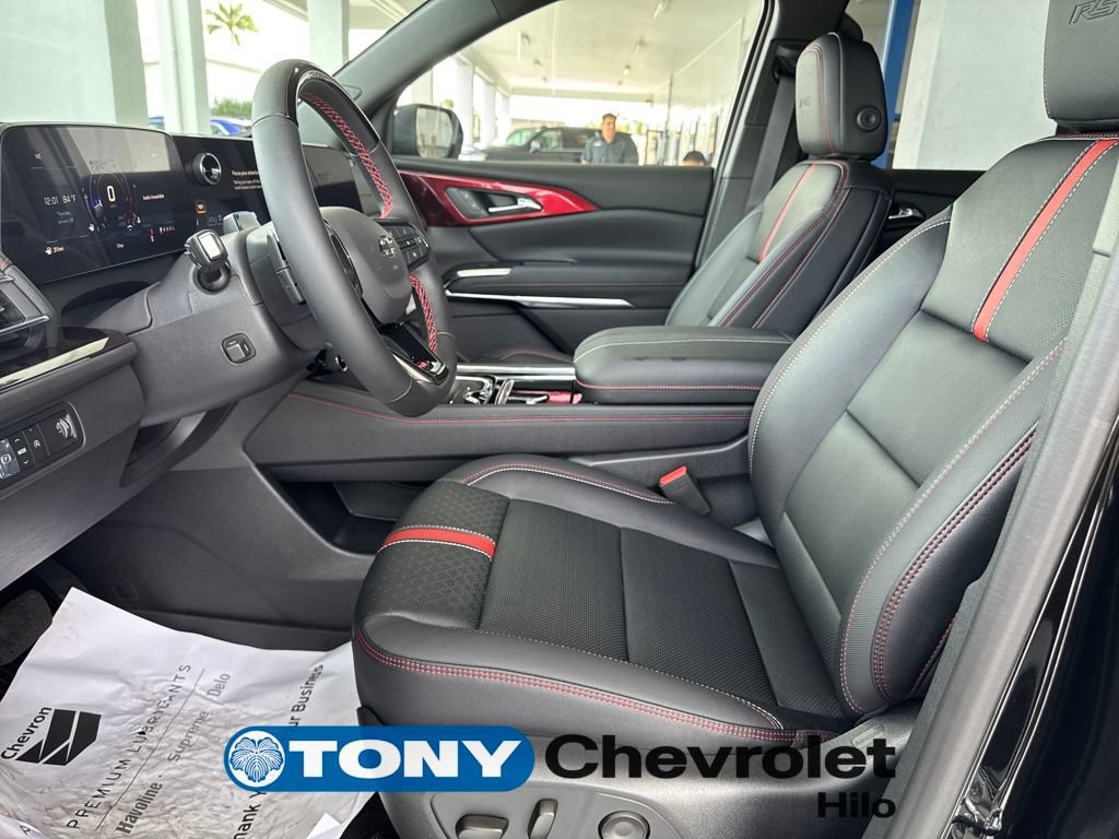New 2026 Chevrolet Traverse RS w/ LPO, Floor Liner Package FWD image 9