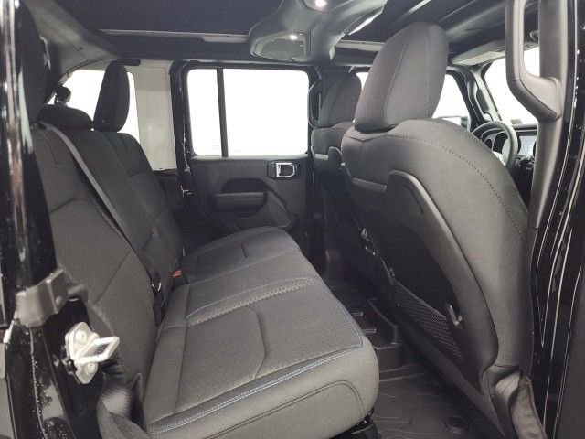 New 2025 Jeep Wrangler Unlimited Rubicon 4xe w/ Convenience Group image 25