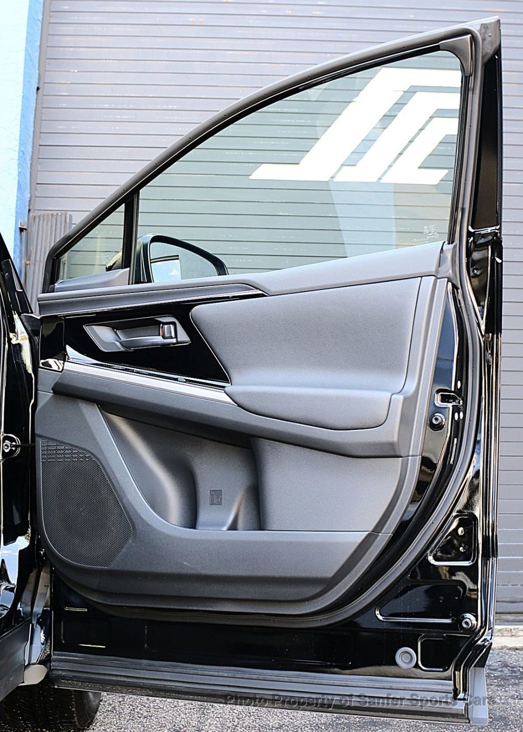 Used 2025 Toyota bZ4X AWD w/ Weather Package image 22