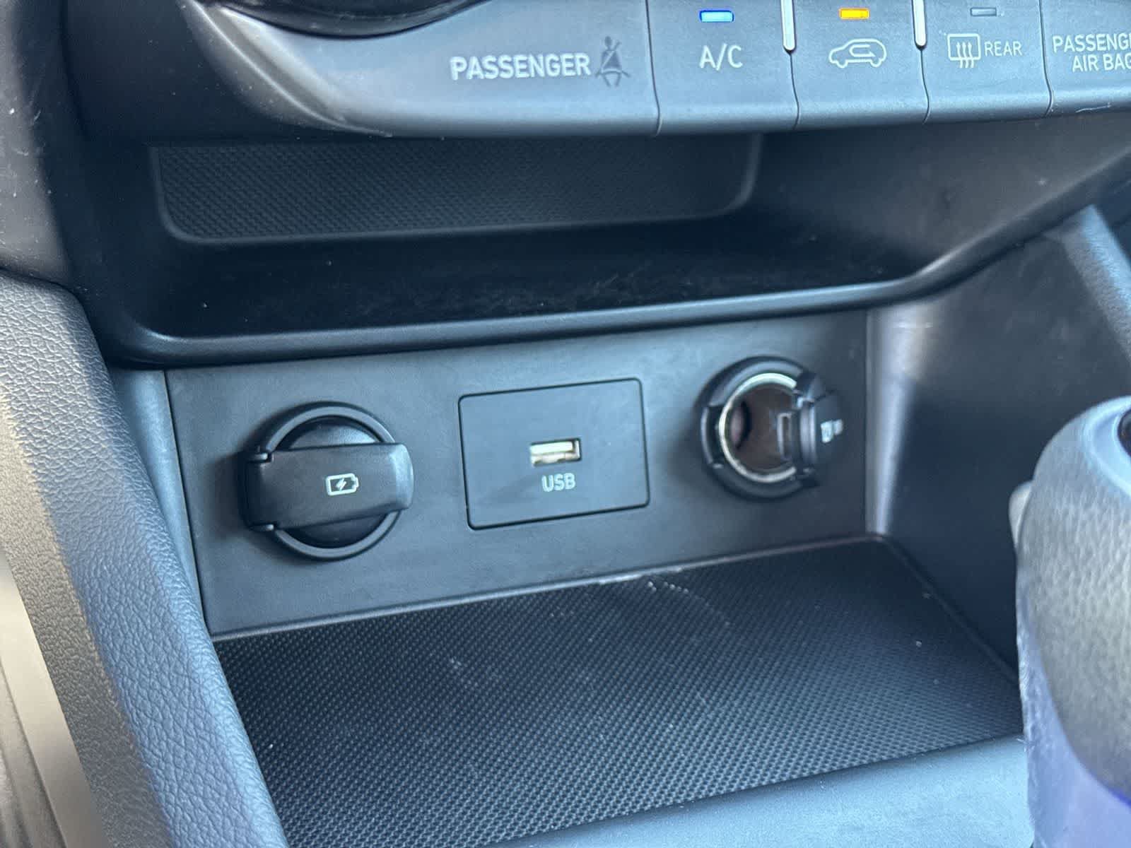 Used 2022 Hyundai Kona SEL FWD image 38