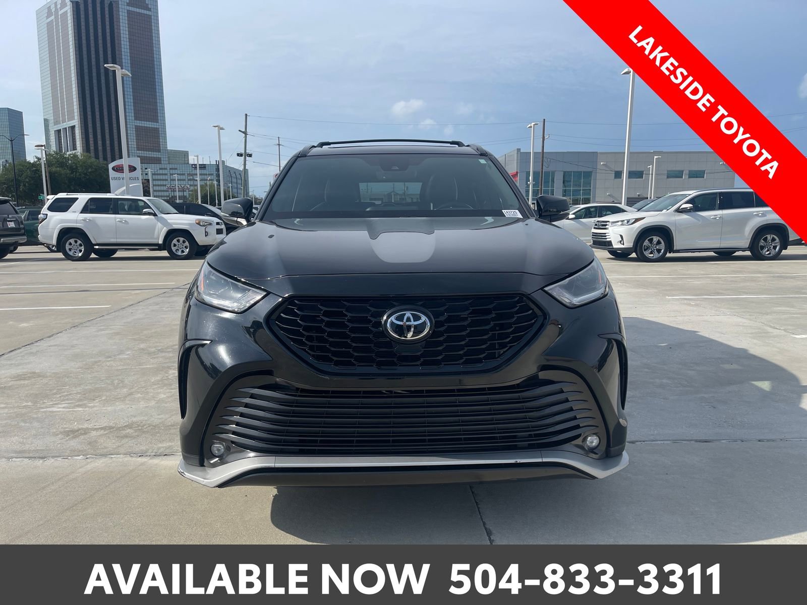 Used 2021 Toyota Highlander XSE FWD image 8