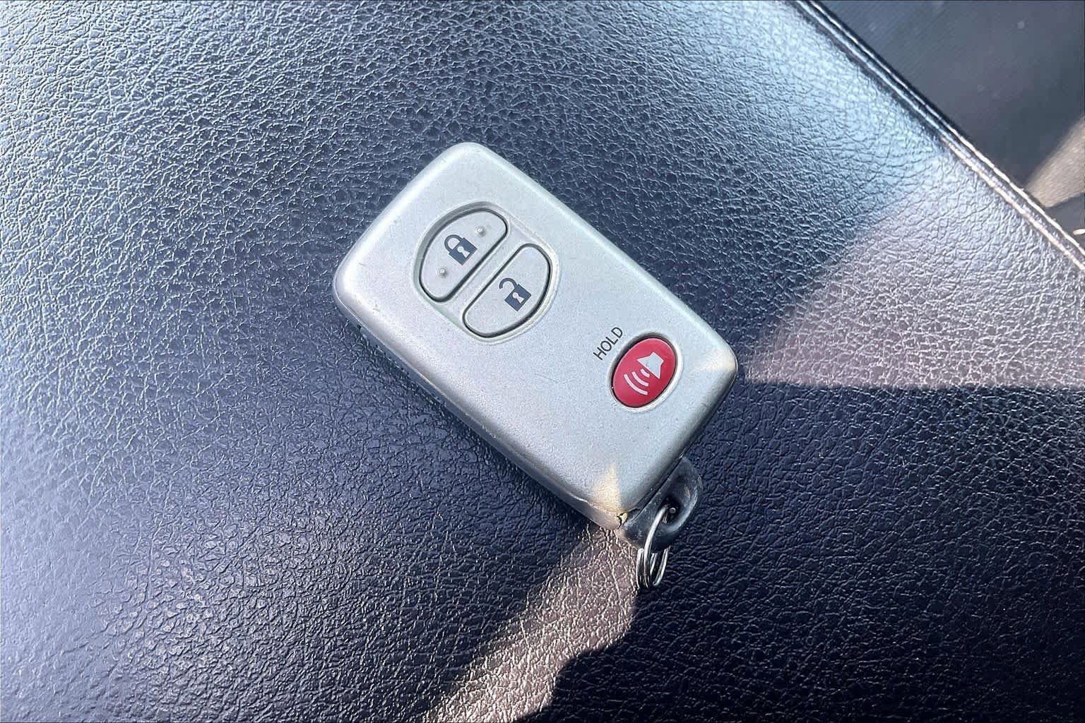 Used 2016 Toyota 4Runner Limited AWD/4WD image 14