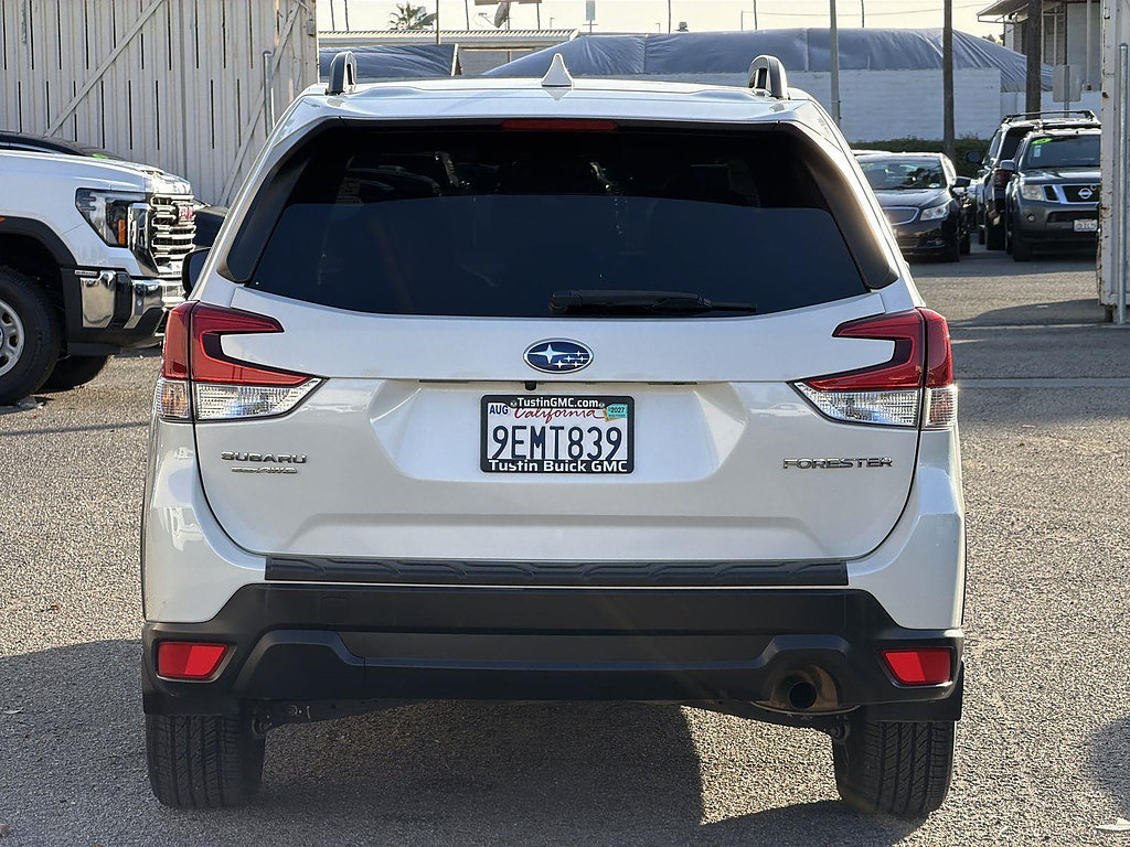 Used 2019 Subaru Forester Premium w/ All-Weather Package AWD/4WD image 6