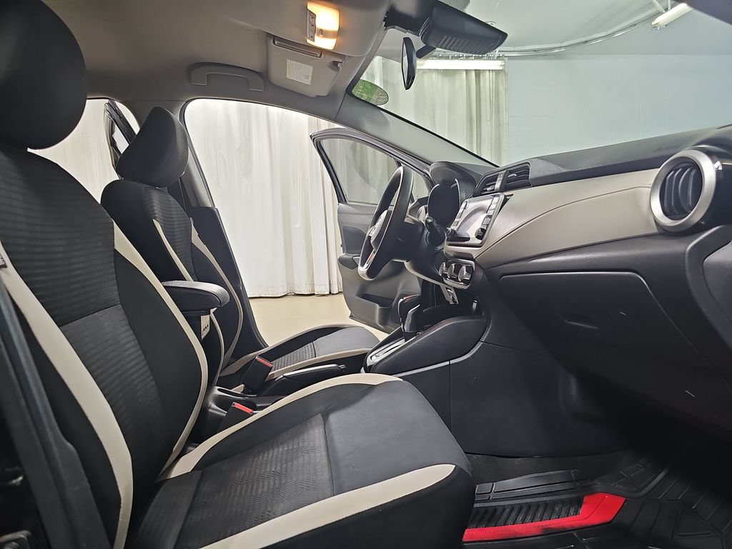 Used 2021 Nissan Versa SV FWD image 13