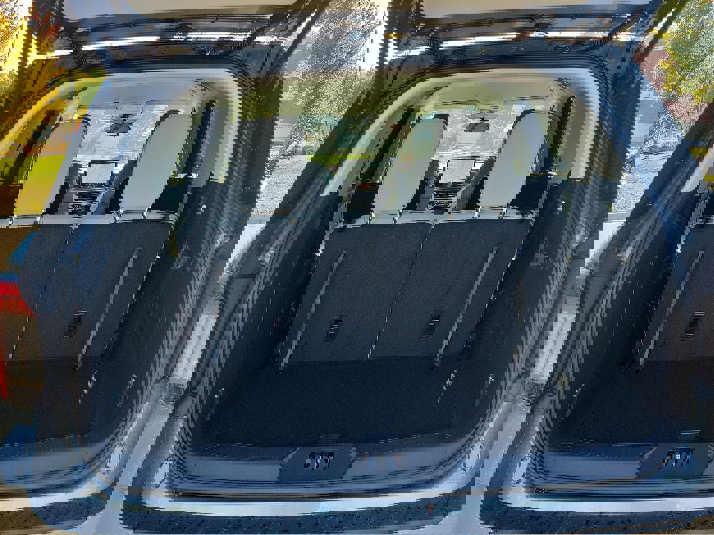 New 2026 Ford Explorer Active image 9