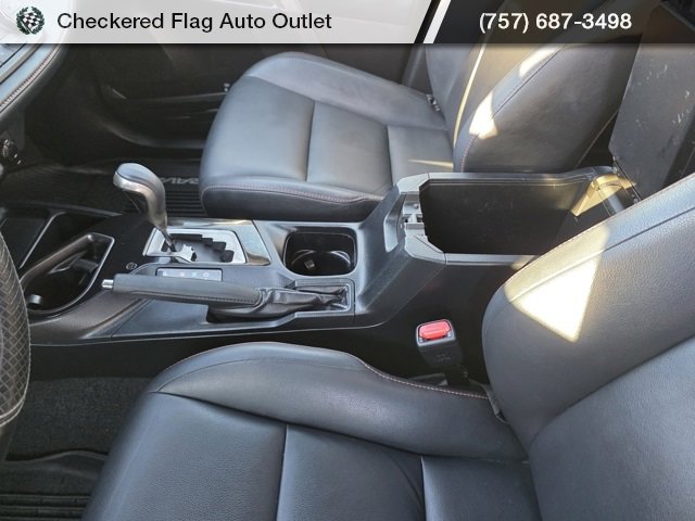 Used 2018 Toyota RAV4 SE image 38