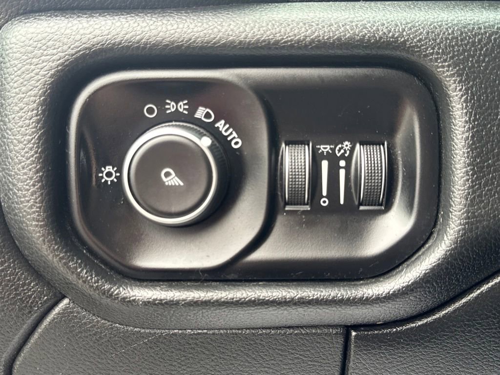 Used 2019 RAM 2500 Big Horn image 30