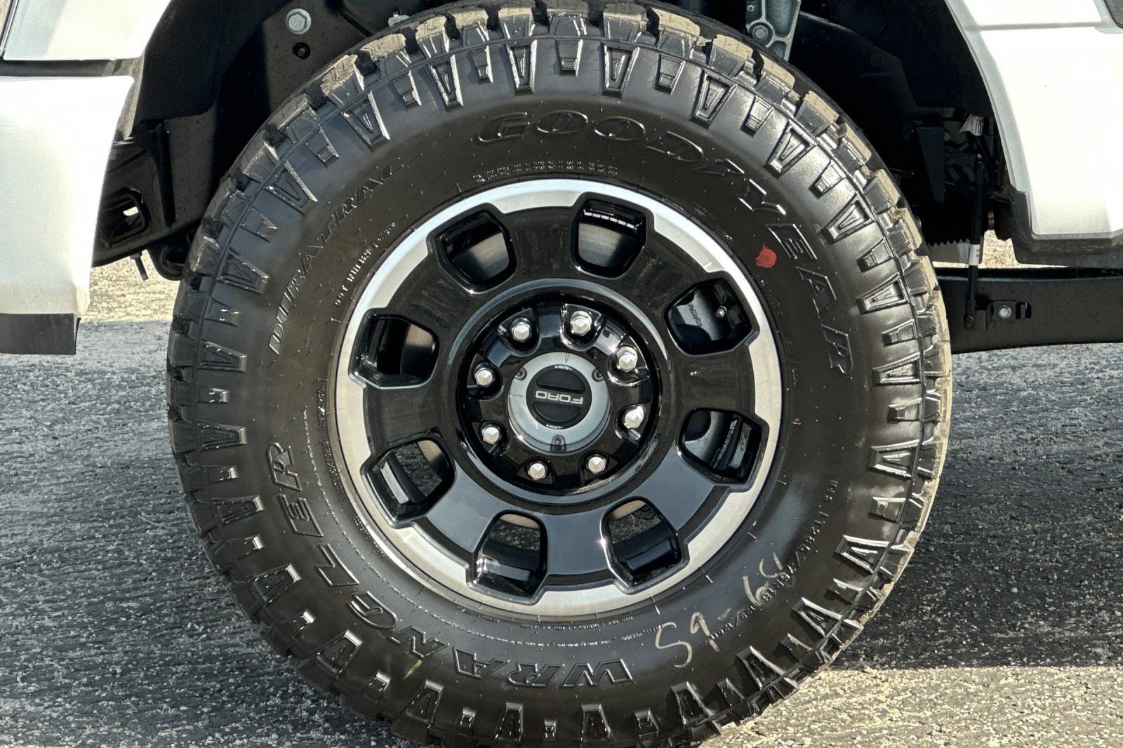 New 2026 Ford F250 Platinum w/ Tremor Off-Road Package image 24
