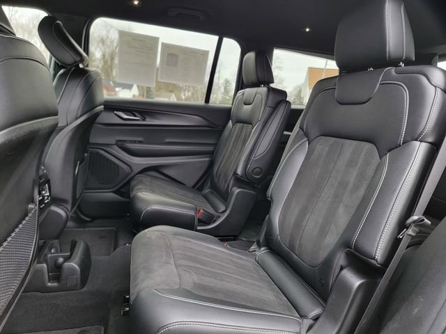 Certified 2025 Jeep Grand Cherokee L Laredo image 21