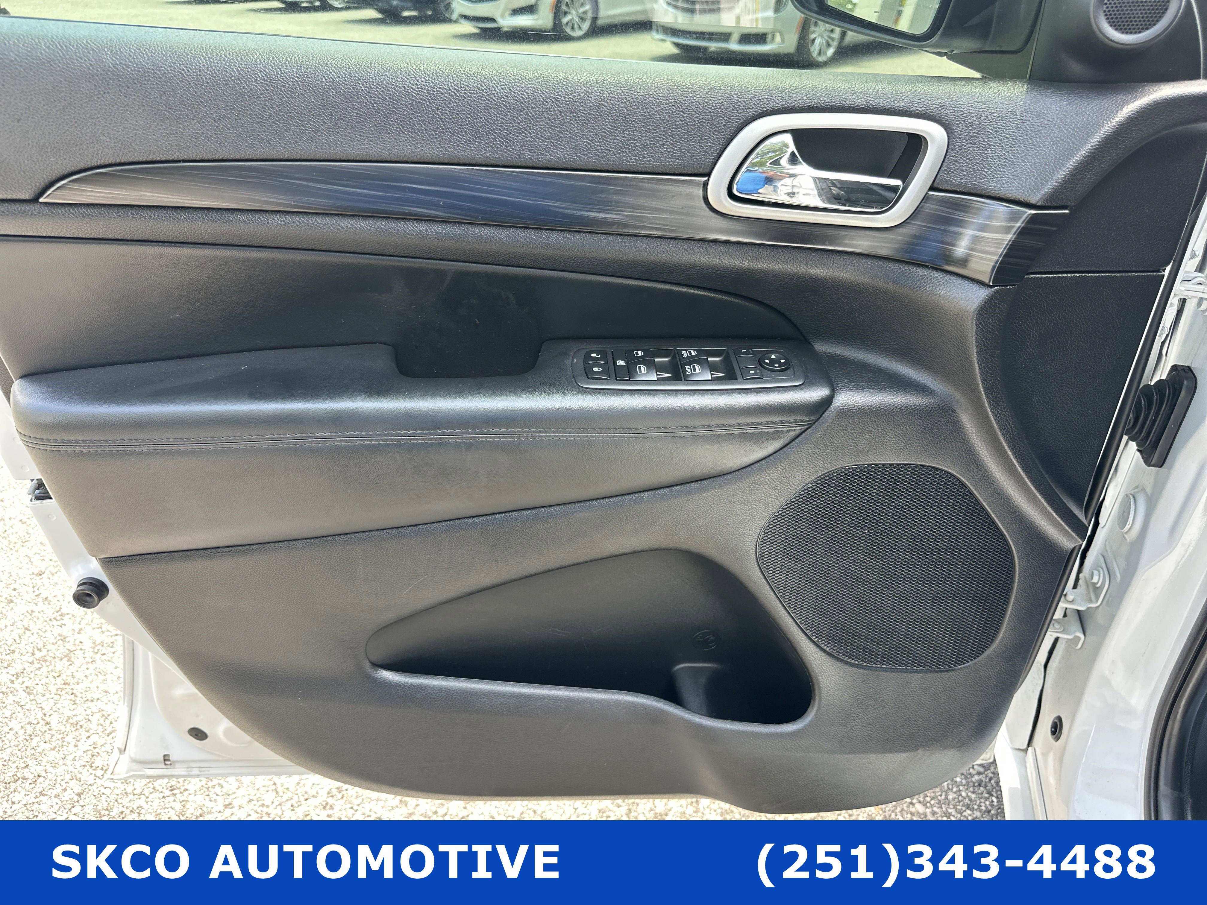 Used 2020 Jeep Grand Cherokee Altitude image 12