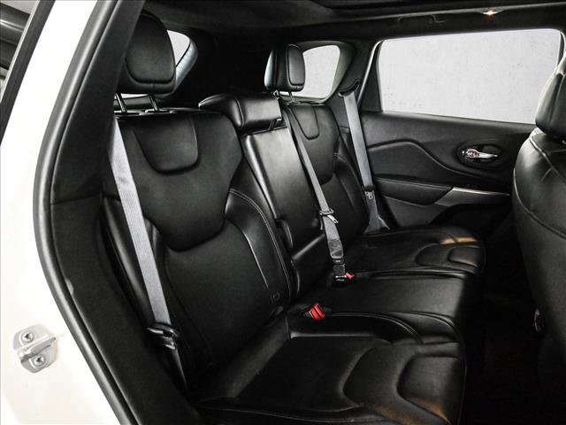Used 2019 Jeep Cherokee High Altitude AWD/4WD image 21