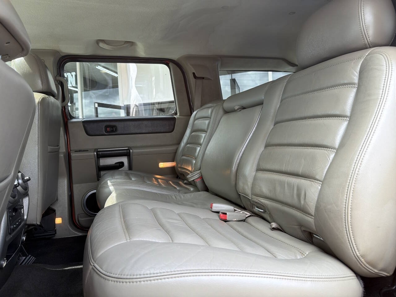 Used 2003 HUMMER H2 w/ Preferred Equipment Group AWD/4WD image 31