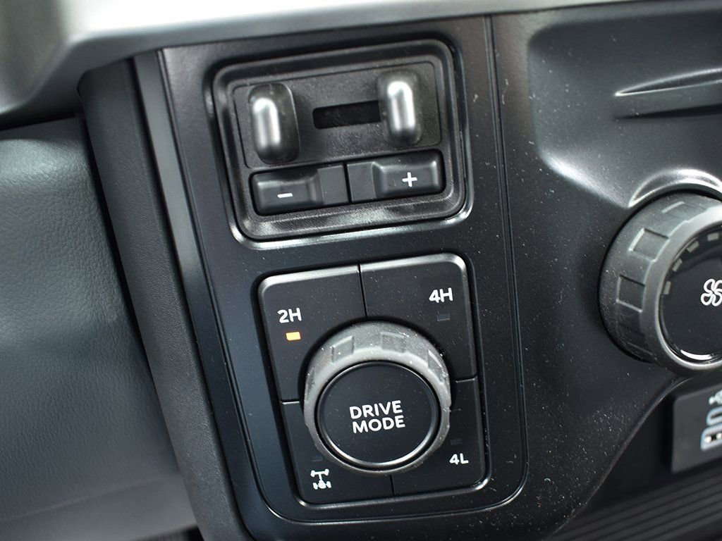 New 2025 Ford F350 XLT image 18