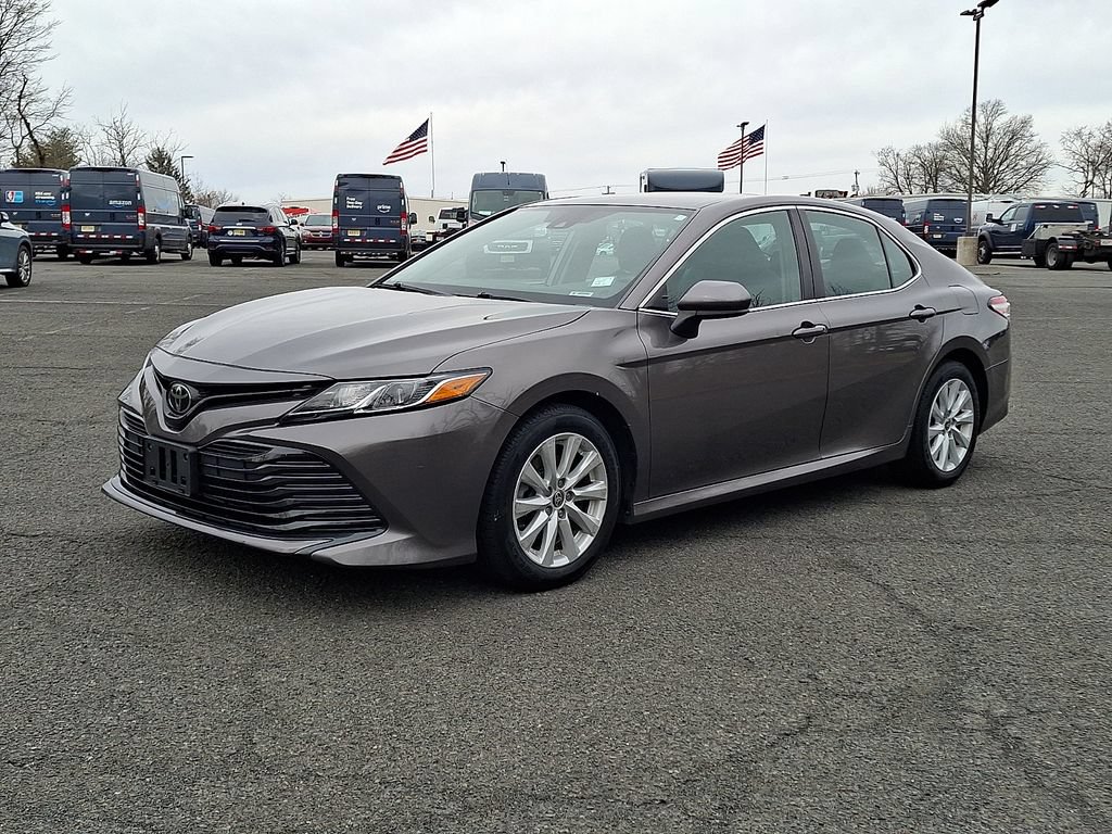 Used 2020 Toyota Camry LE FWD image 6