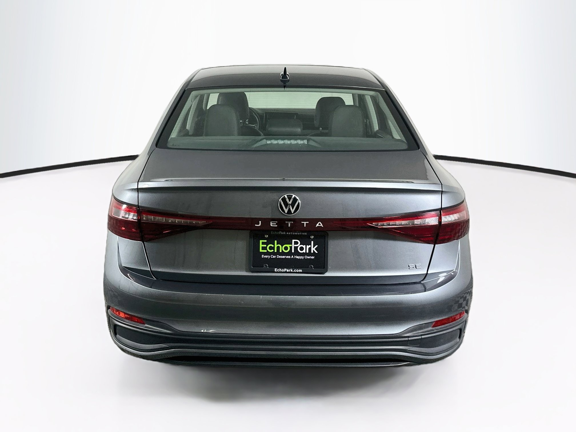 Used 2025 Volkswagen Jetta SE FWD image 7