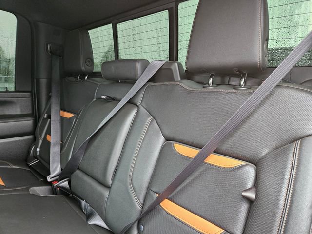 Used 2020 GMC Sierra 2500 AT4 w/ AT4 Premium Package AWD/4WD image 19