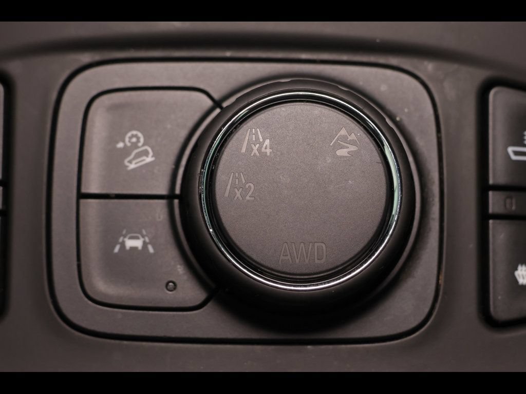 Used 2023 GMC Terrain SLT w/ Elevation Edition AWD/4WD image 14