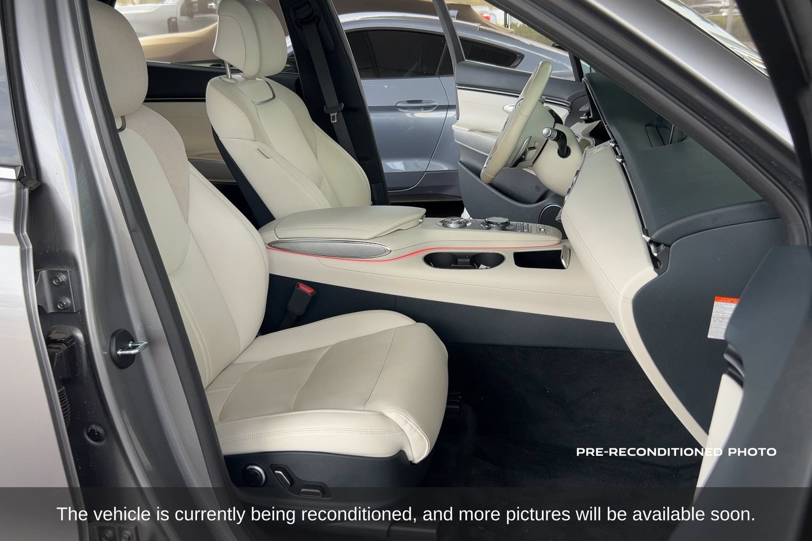 Used 2025 Genesis Electrified GV70 AWD/4WD image 15