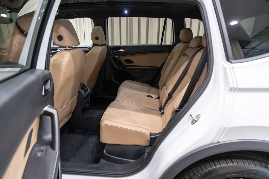 Certified 2024 Volkswagen Tiguan SE R-Line AWD/4WD image 11
