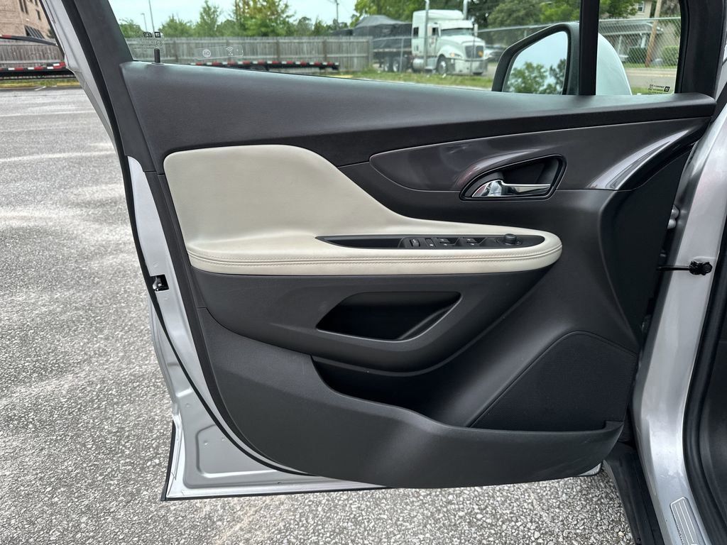 Used 2021 Buick Encore Preferred FWD image 10