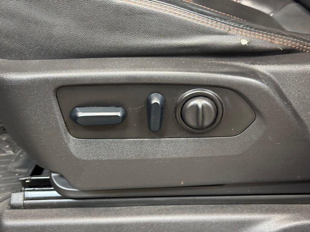 Used 2023 GMC Sierra 2500 AT4 w/ AT4 Preferred Package AWD/4WD image 12