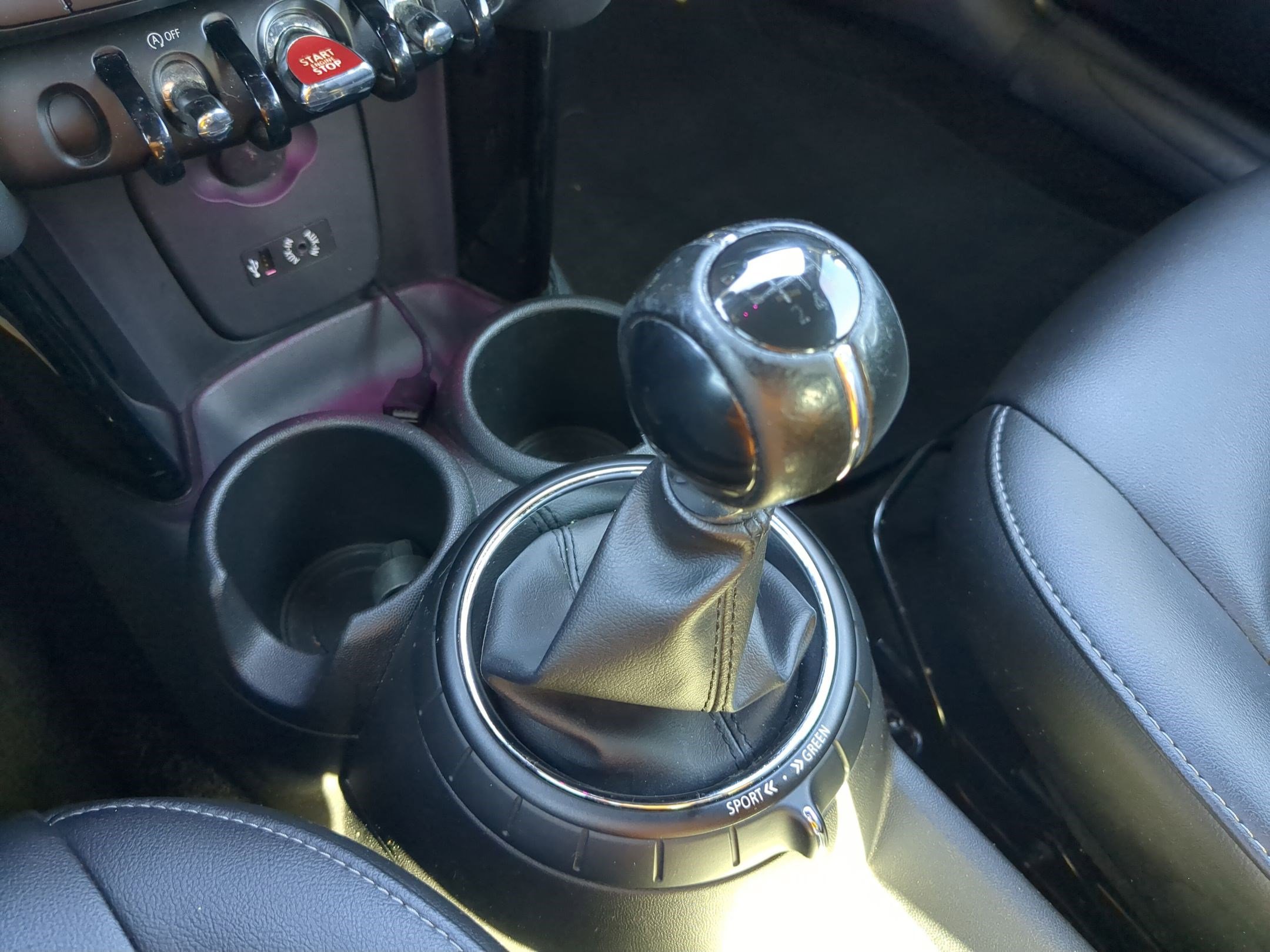 Used 2015 MINI Cooper 2-Door Hardtop image 25