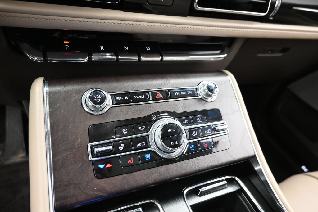 Used 2020 Lincoln Aviator Reserve w/ Equipment Group 202A AWD/4WD image 23