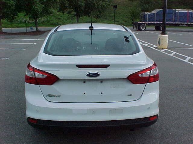 Used 2013 Ford Focus SE w/ Interior Protection Pkg FWD image 39