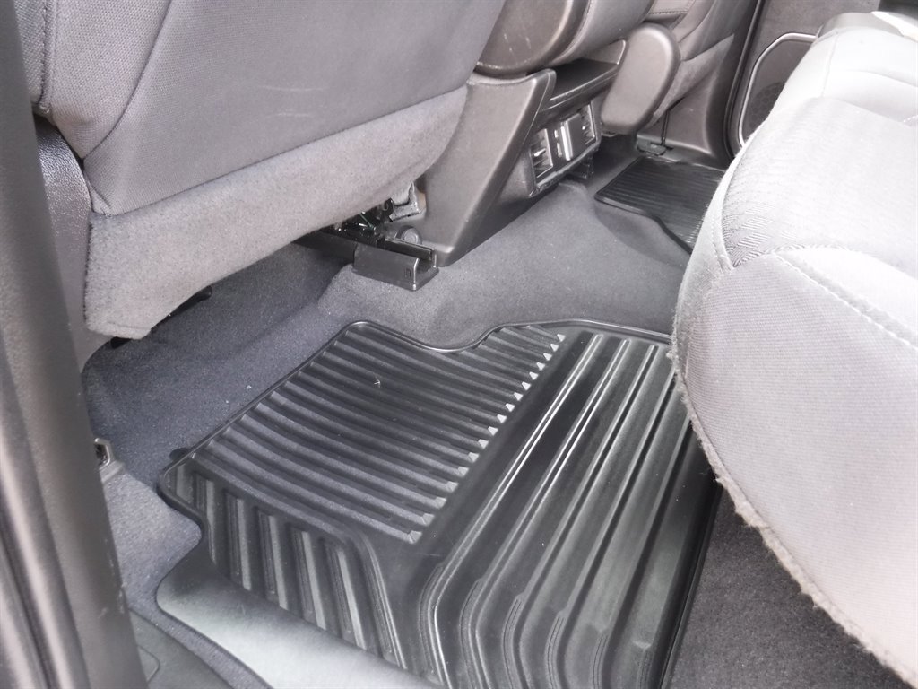 Used 2023 Chevrolet Silverado 1500 LT image 10