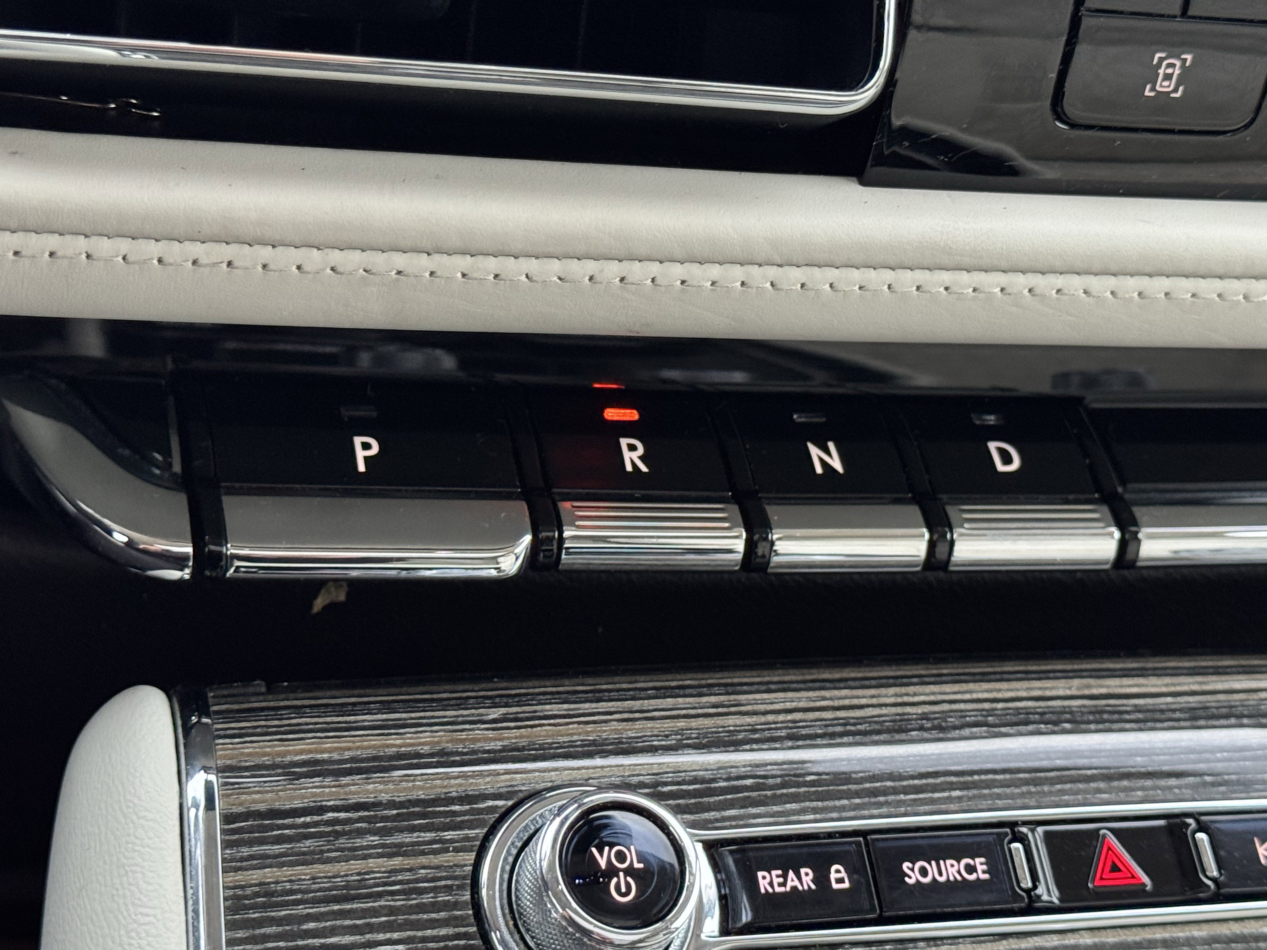 Used 2022 Lincoln Aviator Black Label w/ Dynamic Handling Package image 32