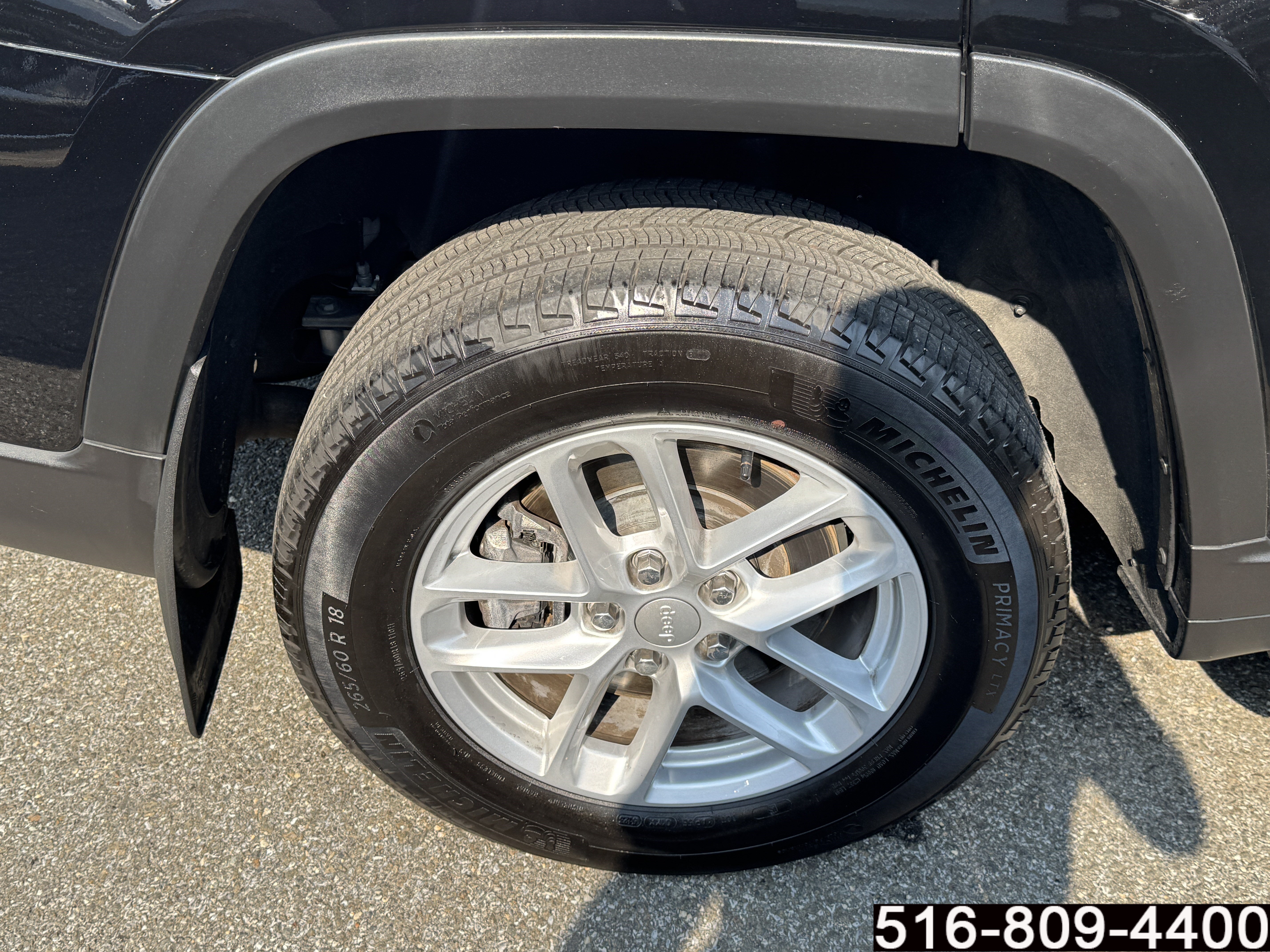 Used 2024 Jeep Grand Cherokee L Laredo AWD/4WD image 12