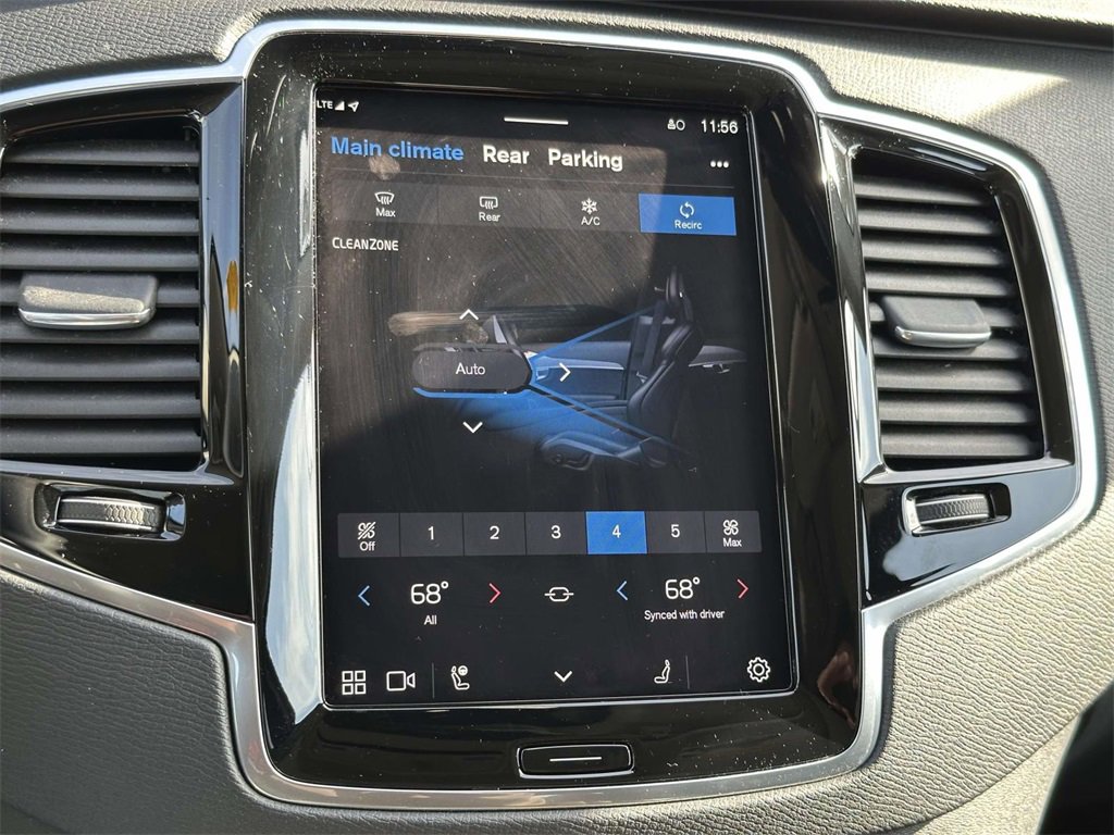 Used 2024 Volvo XC90 B5 Plus image 5