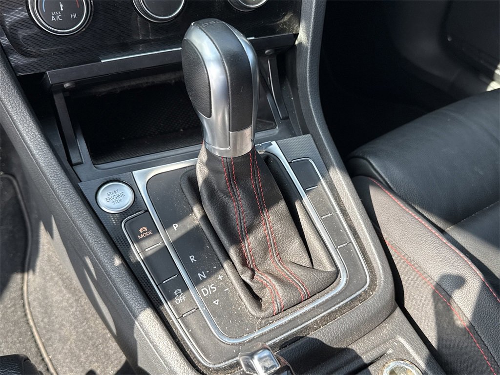 Used 2015 Volkswagen GTI SE w/ Lighting Package (SEL) image 19