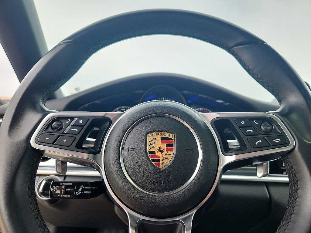 Used 2019 Porsche Panamera image 19