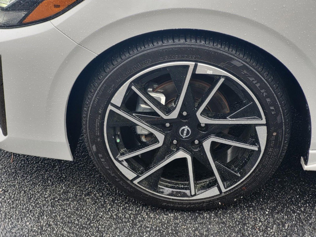 Used 2024 Nissan Sentra SR w/ SR Premium Package image 8