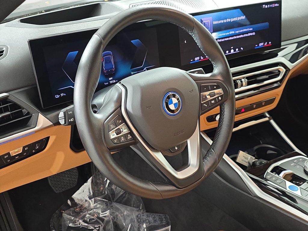 Certified 2024 BMW i4 eDrive40 w/ Premium Package RWD image 16