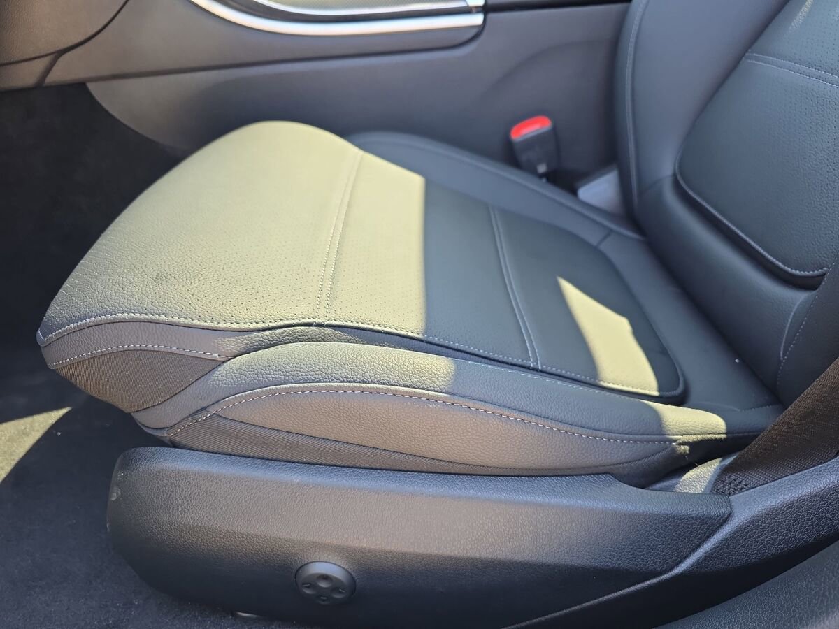 New 2026 Mercedes-Benz C 300 4MATIC Sedan image 28